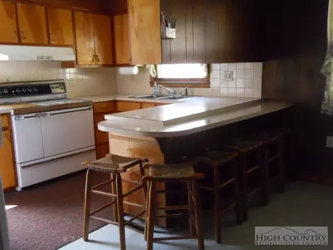 2378 Smithey Rd, Crumpler, NC 28617 photo 7
