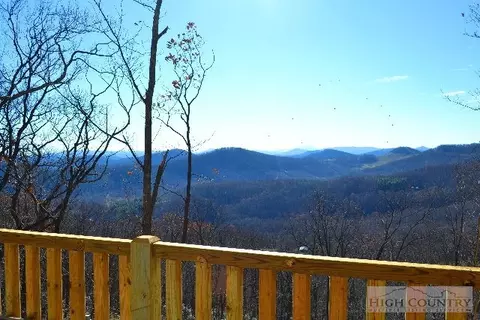 833 Tomahawk Dr, Todd, NC 28684 photo 2