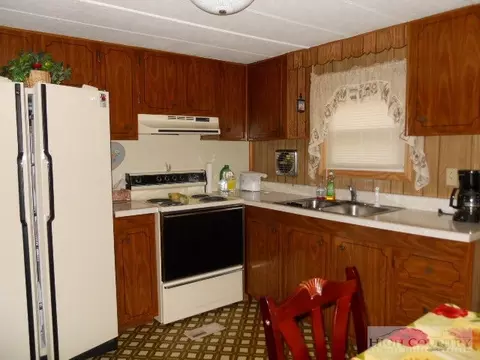 256 Clifton Rd, Crumpler, NC 28617 photo 9