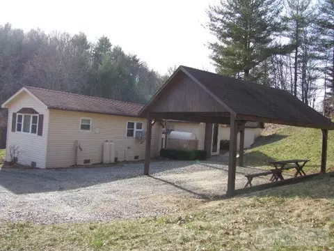 256 Clifton Rd, Crumpler, NC 28617 photo 2