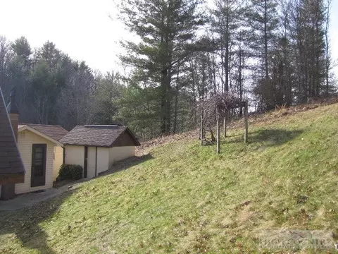 256 Clifton Rd, Crumpler, NC 28617 photo 4