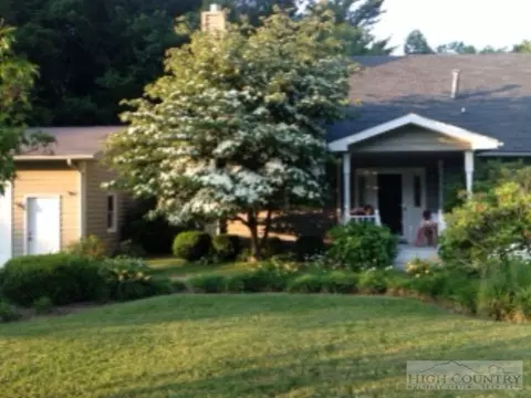 407 Old Hampton Rd, Boone, NC 28607 photo 12