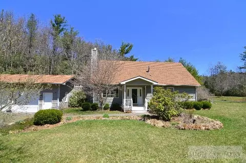 407 Old Hampton Rd, Boone, NC 28607 photo 2