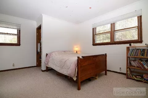407 Old Hampton Rd, Boone, NC 28607 photo 18