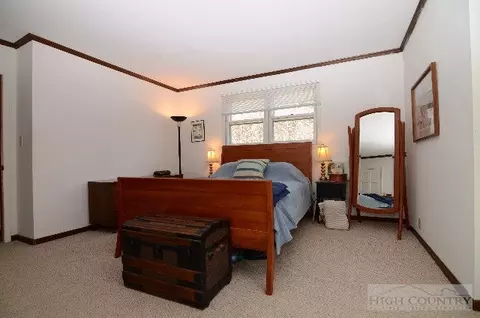 407 Old Hampton Rd, Boone, NC 28607 photo 17