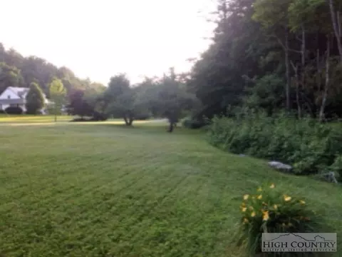 407 Old Hampton Rd, Boone, NC 28607 photo 11
