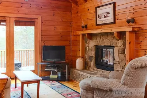 198 Roaring Rdg, Deep Gap, NC 28618 photo 2