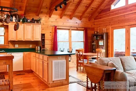 198 Roaring Rdg, Deep Gap, NC 28618 photo 13