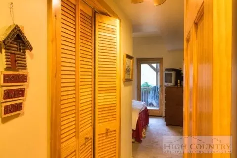 198 Roaring Rdg, Deep Gap, NC 28618 photo 3