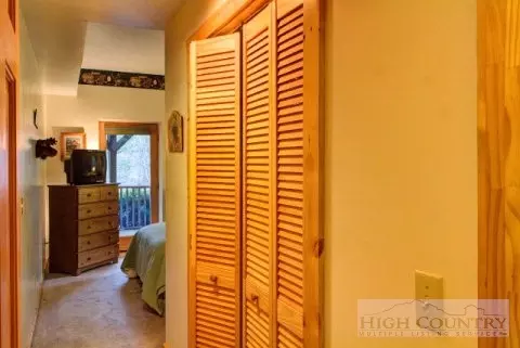 198 Roaring Rdg, Deep Gap, NC 28618 photo 21