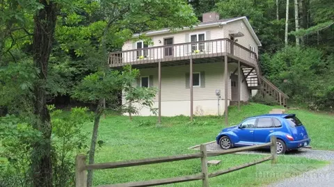 225 Tarleton Cir, Boone, NC 28607 photo 9