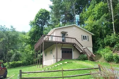 225 Tarleton Cir, Boone, NC 28607 photo 11