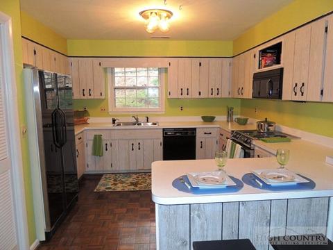252 Pine, Boone, NC 28607 photo 3