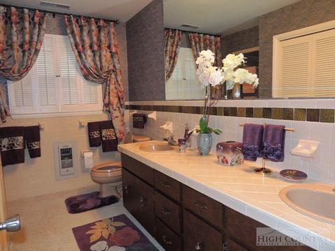 252 Pine, Boone, NC 28607 photo 10