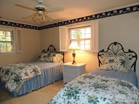 252 Pine, Boone, NC 28607 photo 8