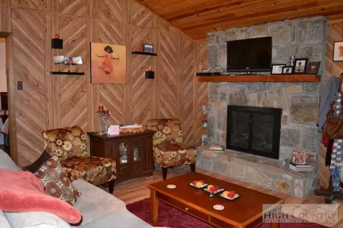 180 Twisting Trl, Deep Gap, NC 28618 photo 8