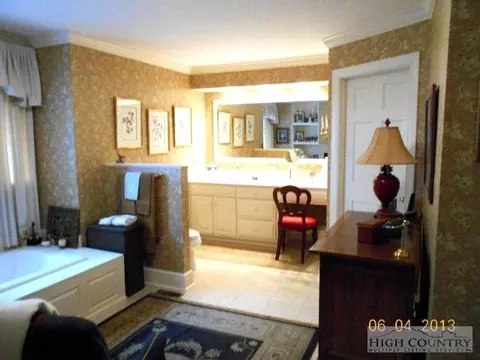 636 Chestnut, Boone, NC 28607 photo 14