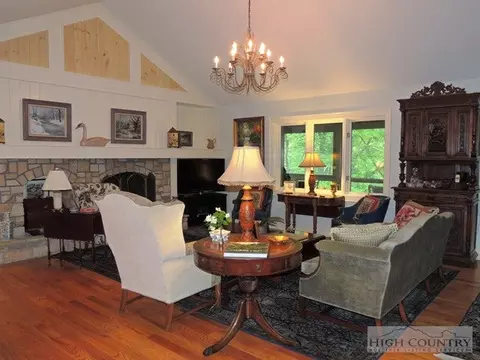 636 Chestnut, Boone, NC 28607 photo 3