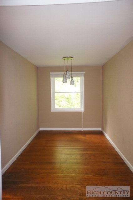 136 Crest Dr, Boone, NC 28607 photo 4