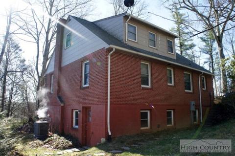136 Crest Dr, Boone, NC 28607 photo 2