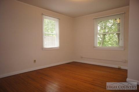 136 Crest Dr, Boone, NC 28607 photo 11