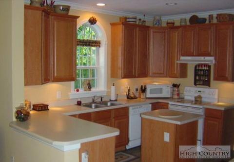 6887 Elk Creek Rd, Deep Gap, NC 28618 photo 11