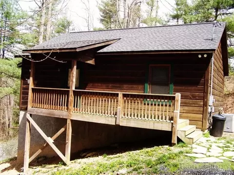 828 Tarleton Cir, Boone, NC 28607 photo 5