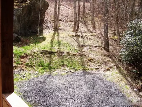 828 Tarleton Cir, Boone, NC 28607 photo 8