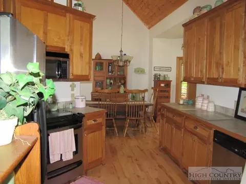 537 Bent River Dr, Lansing, NC 28643 photo 18