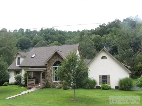 537 Bent River Dr, Lansing, NC 28643 photo 1