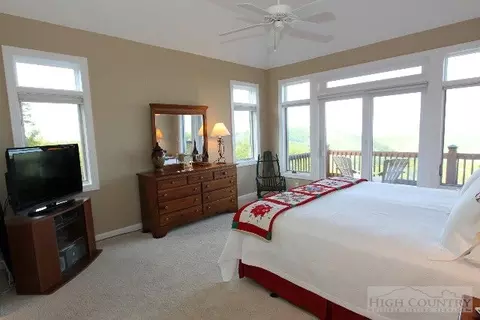 1047 Algonquin Dr, Boone, NC 28607 photo 4