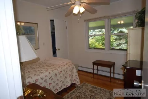 436 Rustic Rd, West Jefferson, NC 28694 photo 3