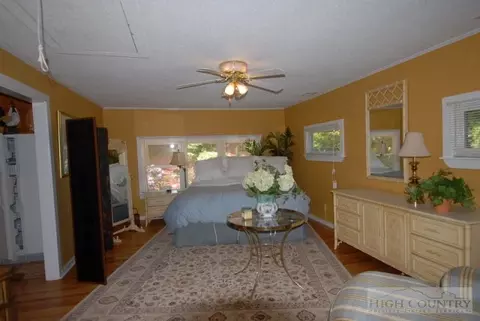 436 Rustic Rd, West Jefferson, NC 28694 photo 5