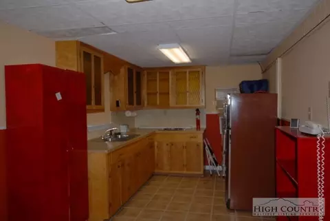 436 Rustic Rd, West Jefferson, NC 28694 photo 8