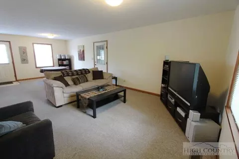 112 Alexander Dr, Boone, NC 28607 photo 4