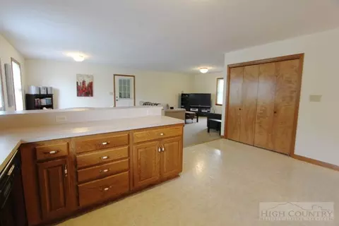 112 Alexander Dr, Boone, NC 28607 photo 9