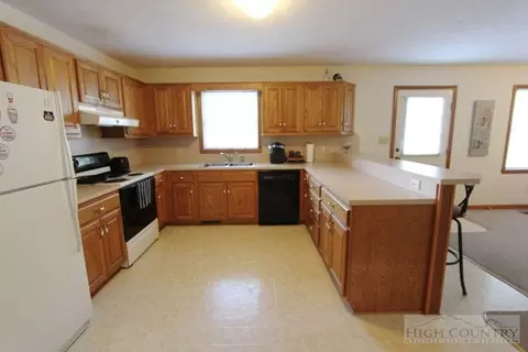 112 Alexander Dr, Boone, NC 28607 photo 8