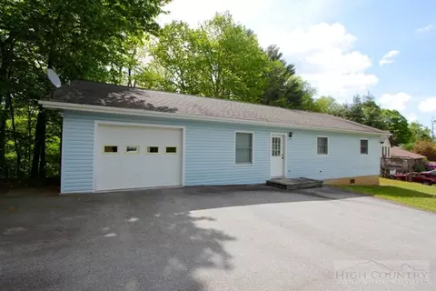 112 Alexander Dr, Boone, NC 28607 photo 1