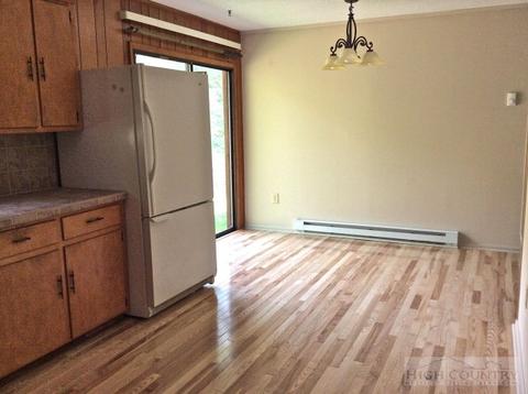 124 Monica Path Dr, Vilas, NC 28692 photo 3