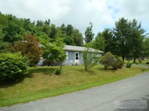 142 Watson St, Boone, NC 28607 photo 2