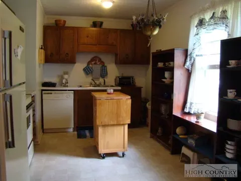 142 Watson St, Boone, NC 28607 photo 4