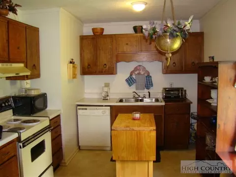 142 Watson St, Boone, NC 28607 photo 5