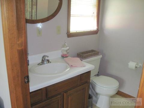 714 Bear Run Rd, Lansing, NC 28643 photo 13