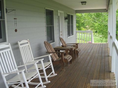 714 Bear Run Rd, Lansing, NC 28643 photo 9
