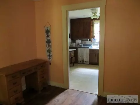 413 Peak Rd, Creston, NC 28615 photo 3