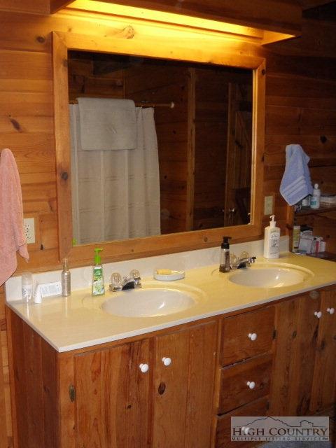 856 Crestview Dr, Creston, NC 28615 photo 12
