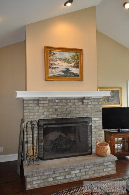 398 Howards Knob, Boone, NC 28607 photo 8