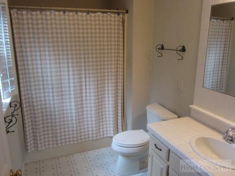 141 Slopes Ct, Blowing Rock, NC 28605 photo 7