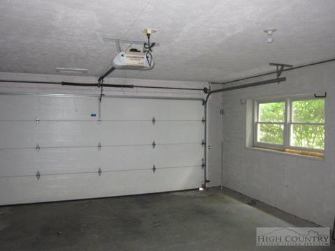 141 Slopes Ct, Blowing Rock, NC 28605 photo 12