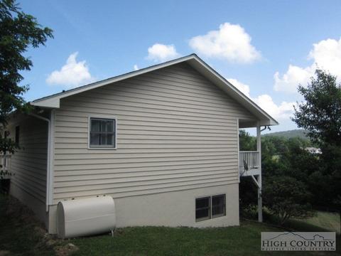 141 Slopes Ct, Blowing Rock, NC 28605 photo 19